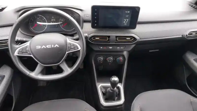 Dacia Sandero eco-g 100 — photo 18