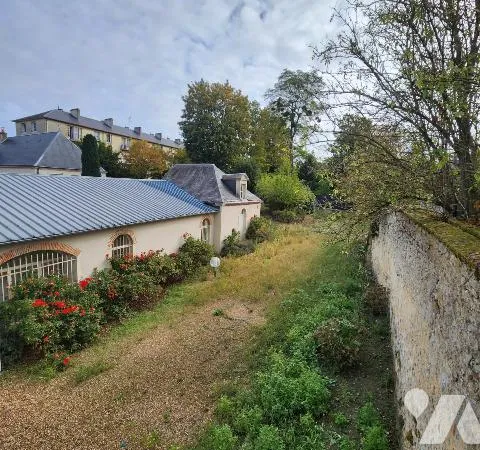 Immeuble 28 pièces 713 m²