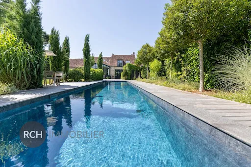 Maison 9 pièces 249 m²