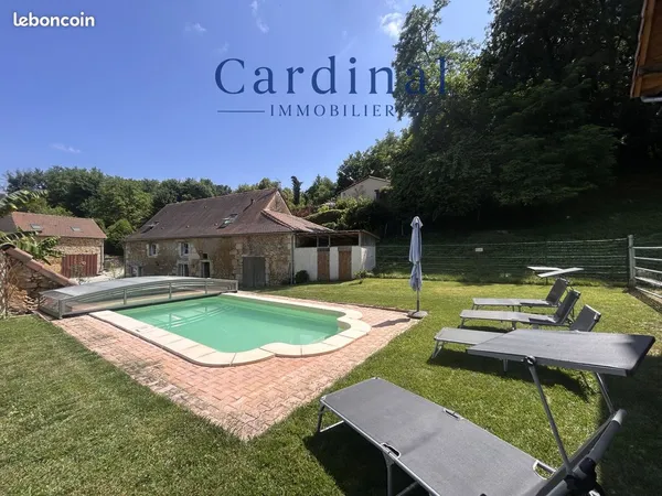 Maison 11 pièces 450 m²