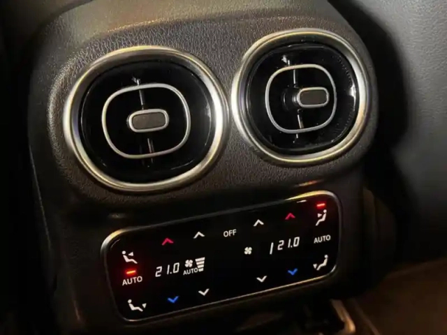 Mercedes Glc 220 d 4matic amg line — photo 37