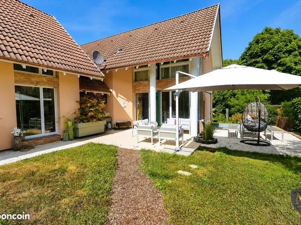 Maison 7 pièces 269 m²