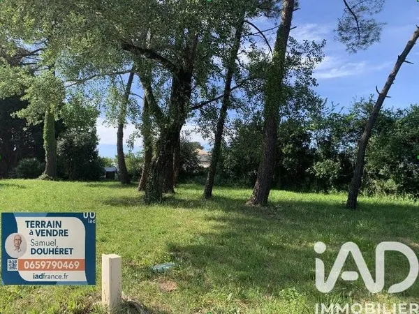 Terrain constructible 575 m²