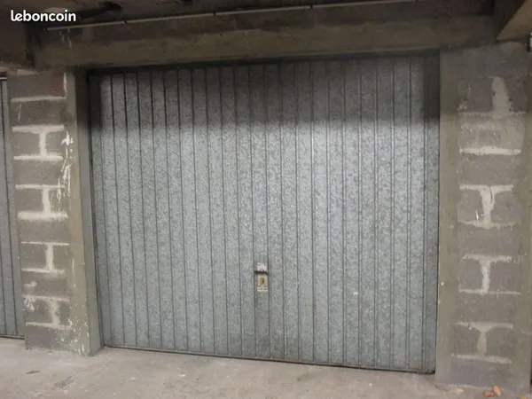 A louer Box boxe garage 15 m2 stockage