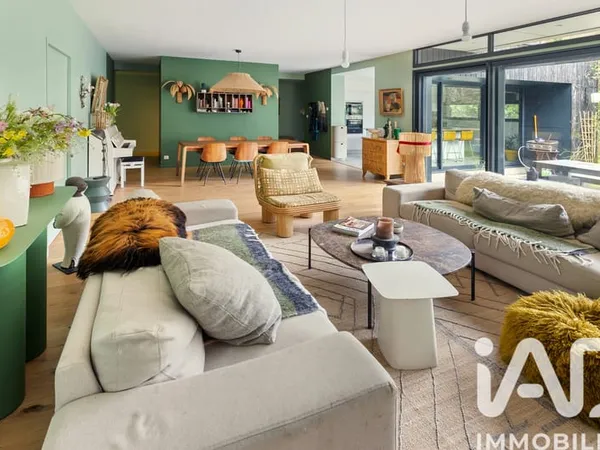 Maison 8 pièces 180 m²