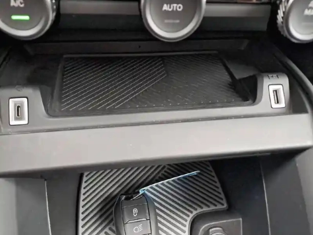 Citroën C4 puretech 130 s&amp;s eat8 — photo 25