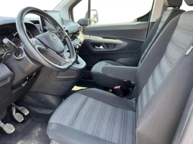 Opel Combo life l2h1 1.5 d 130ch elegance — photo 7