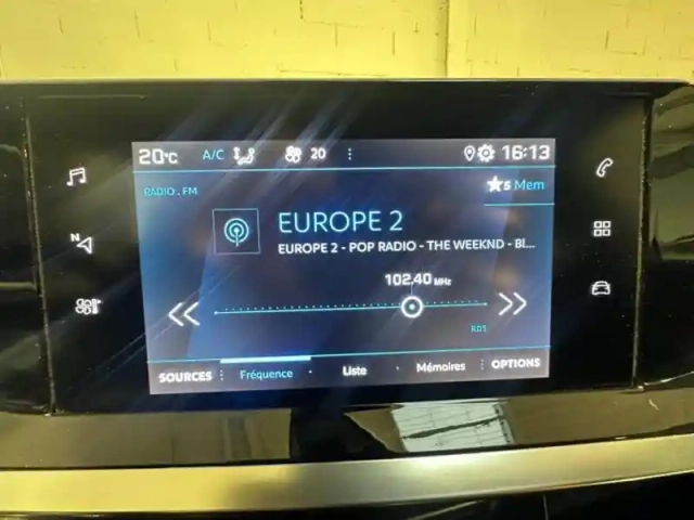 Peugeot 2008 1.2 puretech 100ch s&amp;s style — photo 11