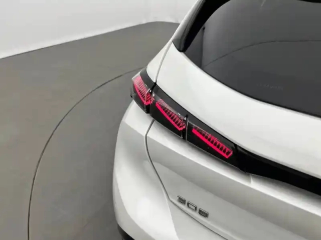 Peugeot 308 bluehdi 130ch s&amp;s eat8 — photo 39