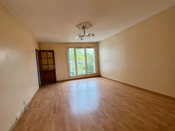 🏡 À louer - Grand T4 de 88 m² avec ascenseur - THIAIS