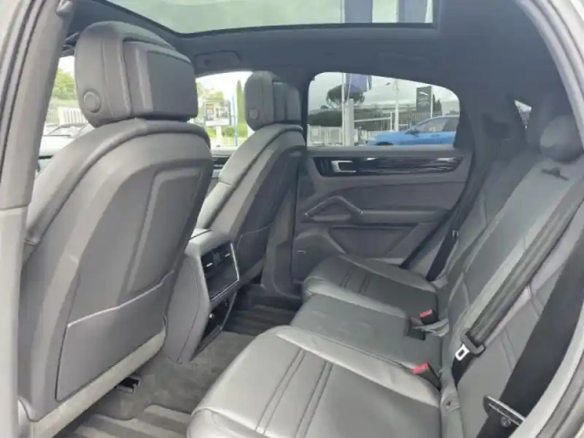 Porsche Cayenne coupé 3.0 v6 462ch e-hybrid — photo 10