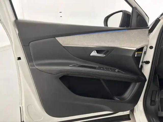 Peugeot 3008 puretech 130ch s&amp;s eat8 — photo 20