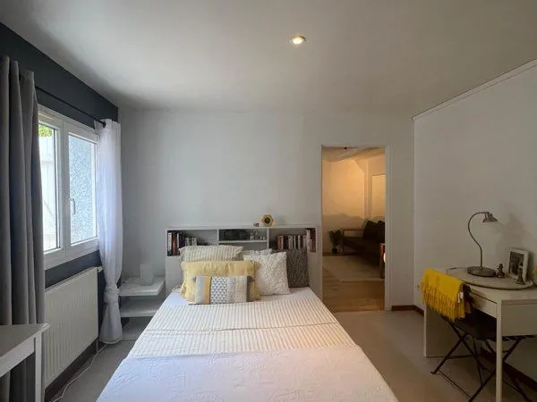 T2 MEUBLÉ 37 m² - REZ-DE-CHAUSSÉE D'UNE MAISON - ENTRÉE INDÉPENDANTE