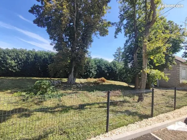 Terrain 691 m²
