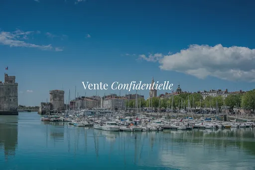 Château 750 m²