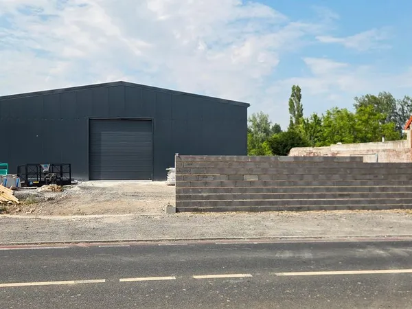Local 200m²