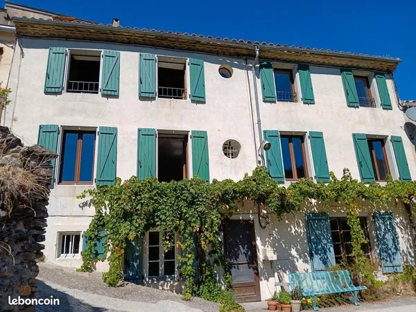 Maison de caractère 4 chambres - vue Montagne Noire - jardin et dépendances