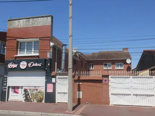 Local commercial 2 pièces 132 m²