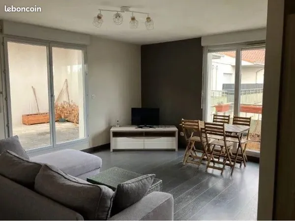 Beau 2P 47m² meublé avec terrasse et parking