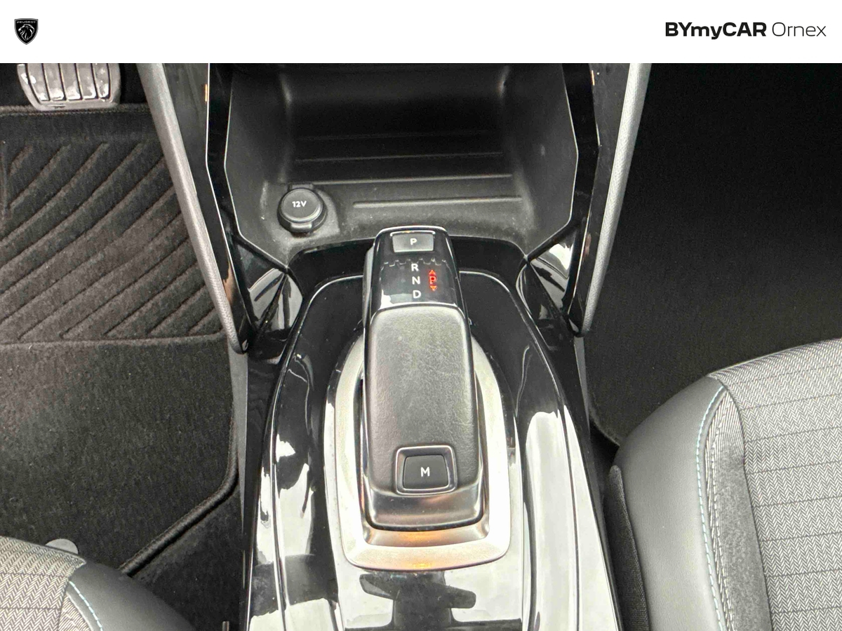 Peugeot 208 PureTech 100 S&amp;S EAT8 — photo 19