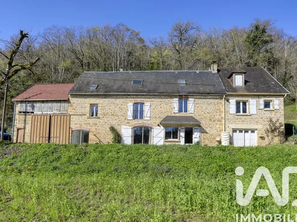 Maison 7 pièces 210 m²