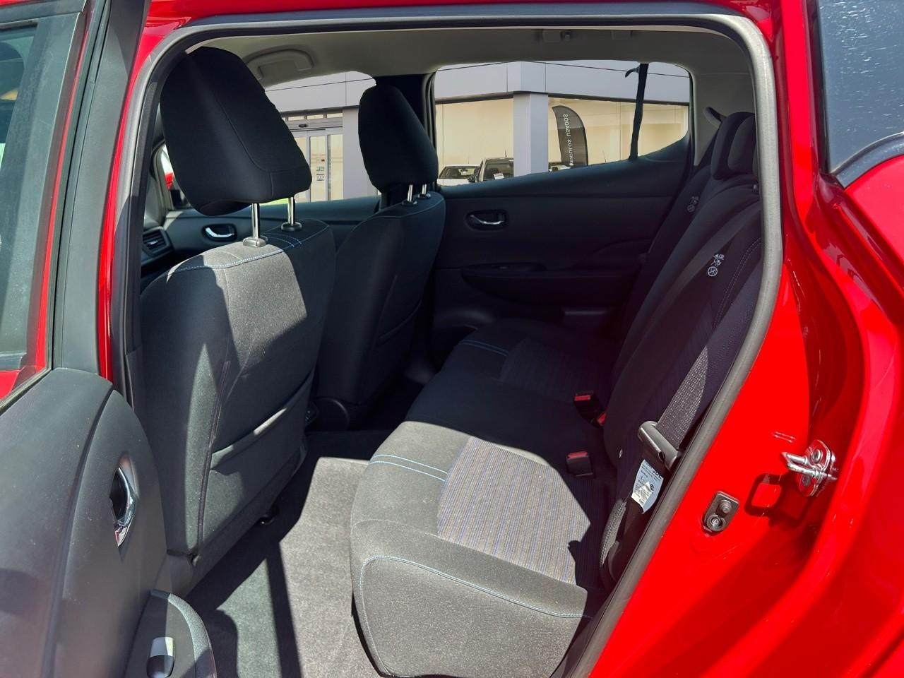 Nissan Leaf 150ch 40kwh acenta 21.5 — photo 10