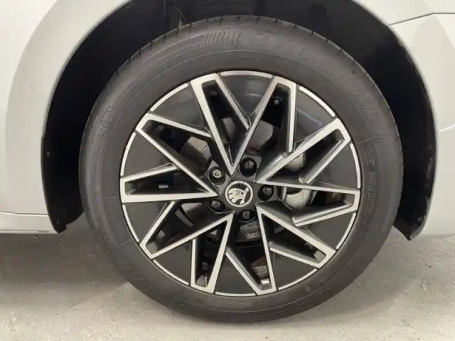 Skoda Octavia combi 1.5 tsi hybrid 150 ch act dsg7 — photo 6