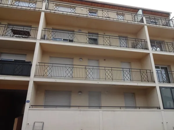 Vends appartement T2 proche centre ville de Nîmes