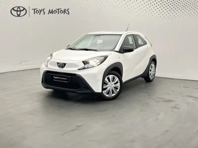 Toyota Aygo 1.0 s-cvt 72 dynamic — photo 1