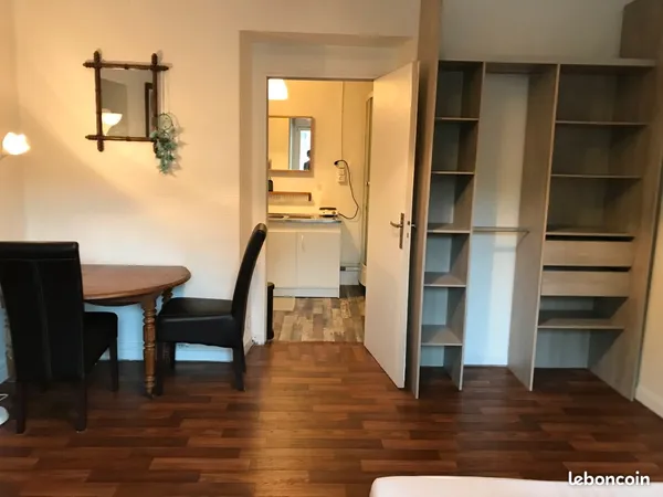 Studio 25 m2 Rond point de Paris