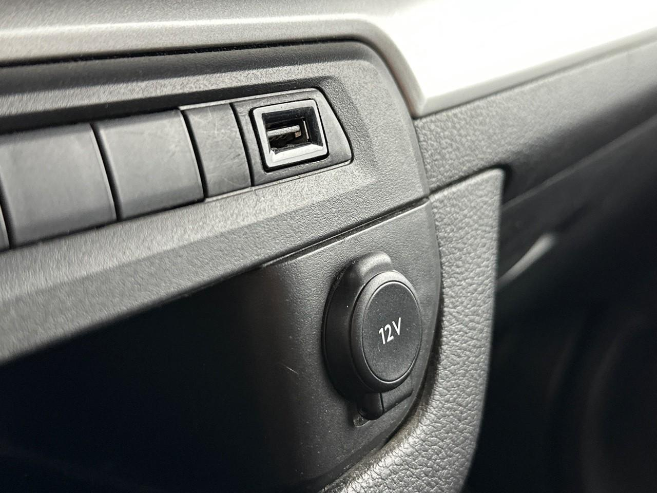 Opel Vivaro fourgon -e fgn l2 300 75 kwh pack clim — photo 26
