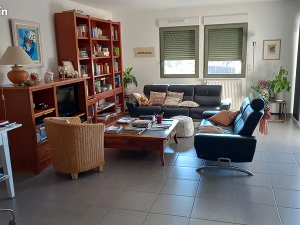 Particulier vend bel appartement de 2017 135 m² centre ville Aurillac