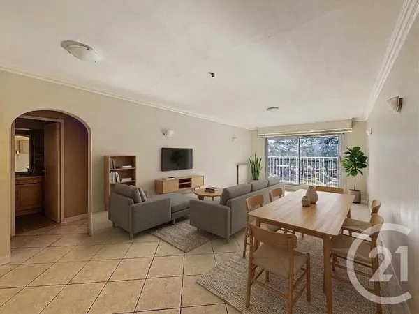 Appartement 4 pièces 79 m²
