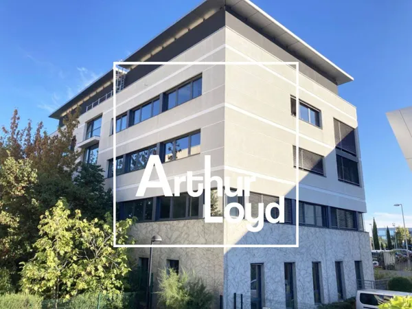 Bureau 409 m²