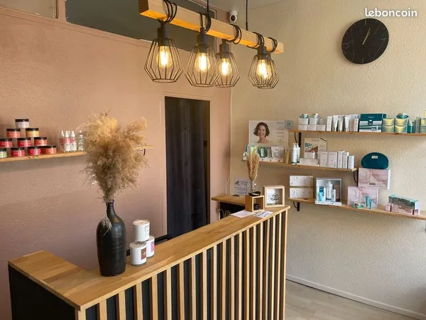 Local commercial 140 m²