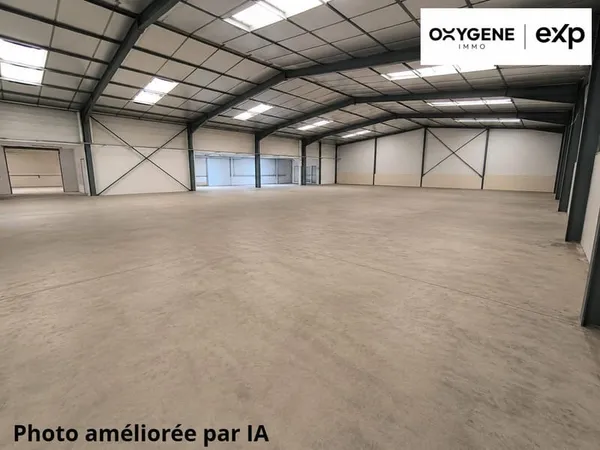 Hangar à fort potentiel dans zone d'activités dynamique