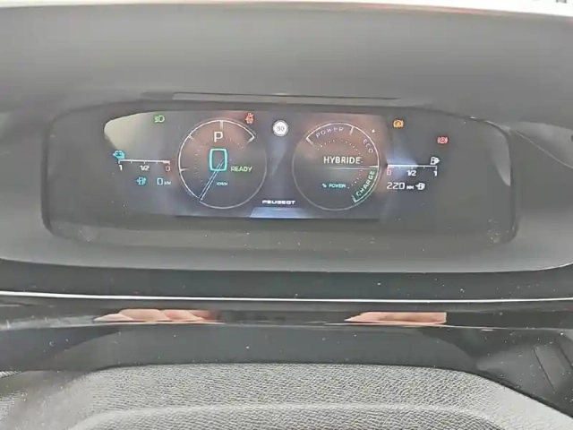 Peugeot 408 phev 180 e-eat8 — photo 10