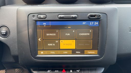 Dacia Duster 1.3 Tce 130 - Prestige – 2021 – 108396 km – Essence – Boîte Manuelle — photo 23