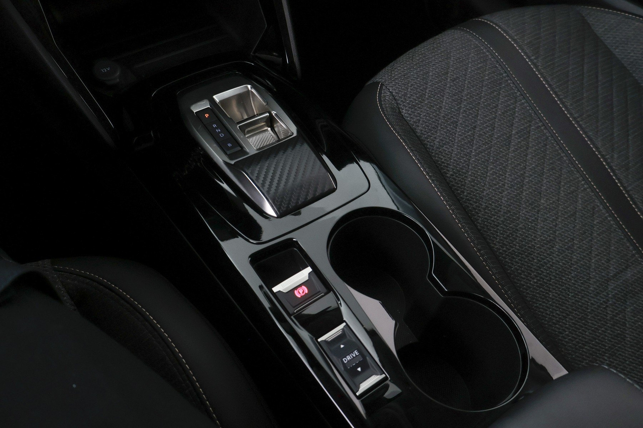 Peugeot 208 — photo 23