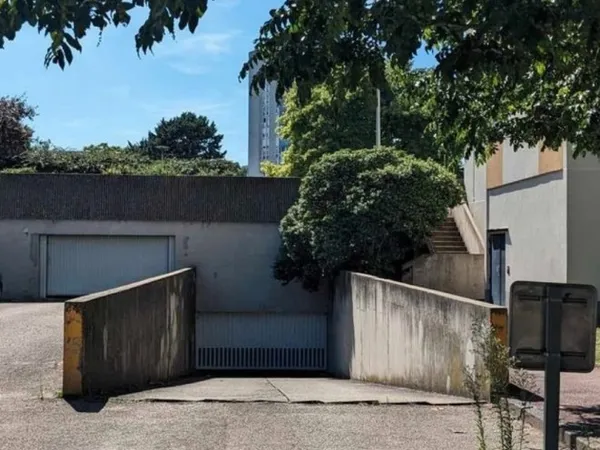 Loue parking 15m² Créteil quartier Croix des Mèches
