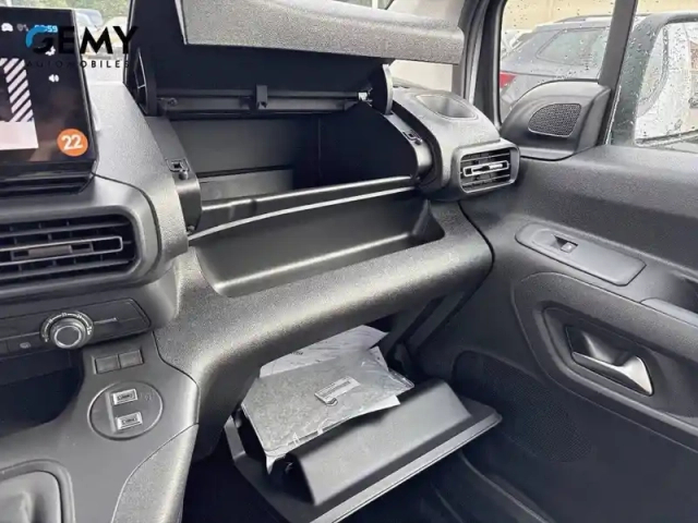 Citroën Berlingo van m diesel 100 ch manuelle — photo 17