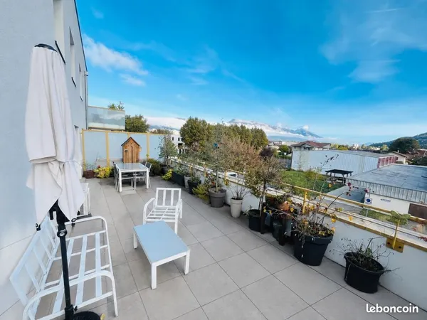 Superbe T3 récent avec terrasse exceptionnelle de 37 m² & vue dégagée