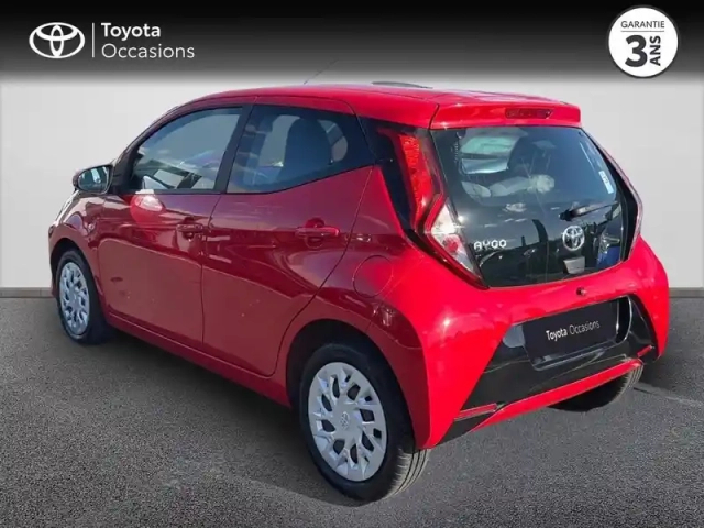Toyota Aygo 1.0 vvt-i 72ch x-play 5p my19 — photo 2