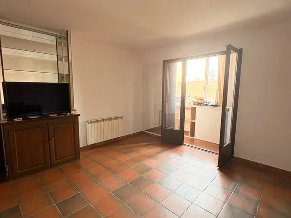 Appartement T4 garage cave et parking