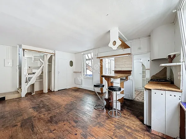 BAS MONTREUIL LIMITE VINCENNES, DERNIER ETAGE, 2/3 PIECES EN DUPLEX DE 39M² (88M² AU SOL) AVEC TERRA