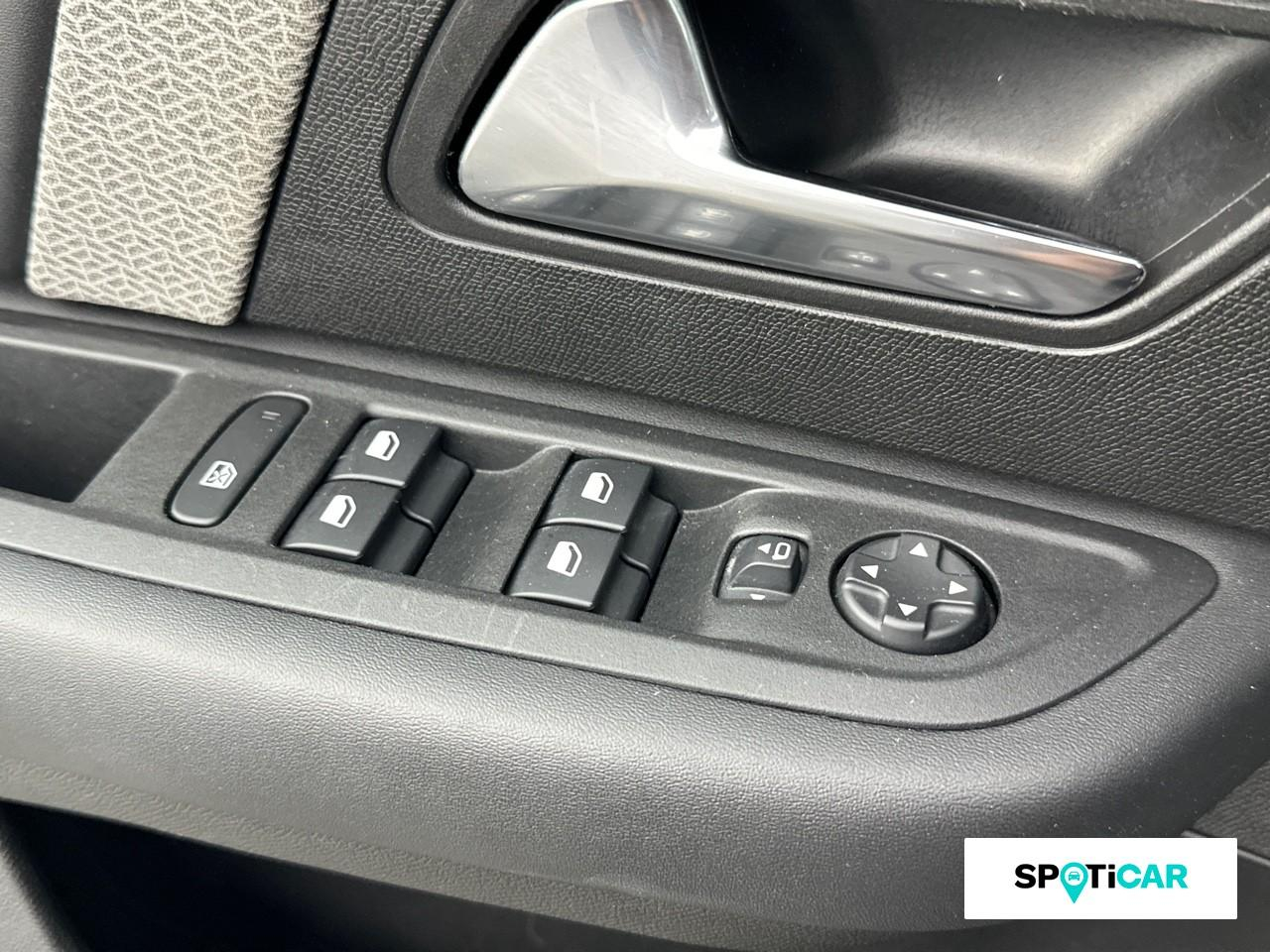 Citroën C4 bluehdi 130ch s&s feel pack eat8 — photo 19