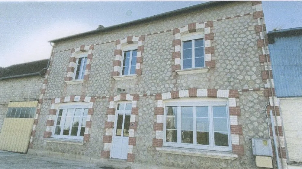 Photo 1