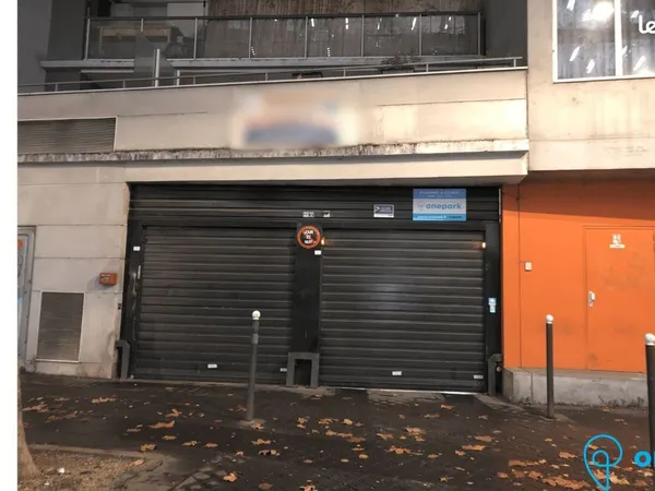 Parking/box 12 m² PARIS 15