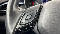 Toyota C-Hr 184h Collection 2WD E-CVT MC19 — photo 25