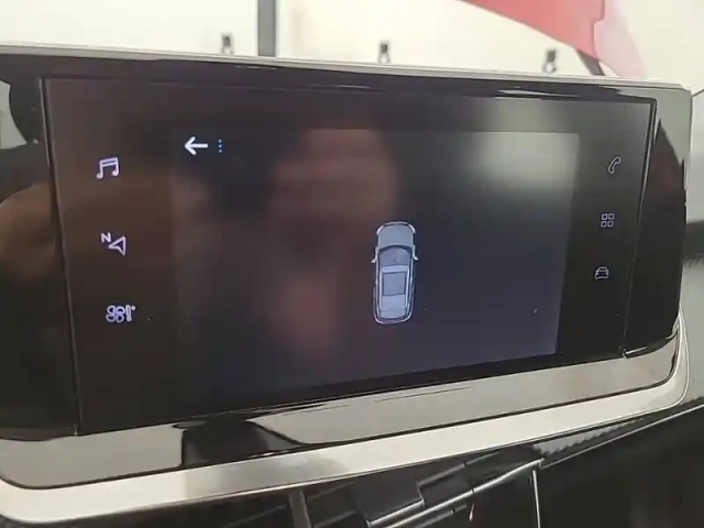 Peugeot 2008 puretech 130 s&amp;s bvm6 — photo 18